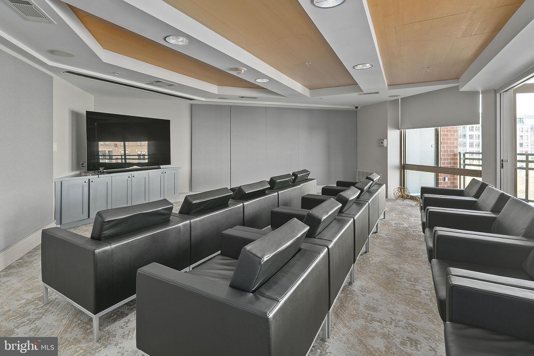 ECLIPSE ON CENTER PARK - Residential Lease