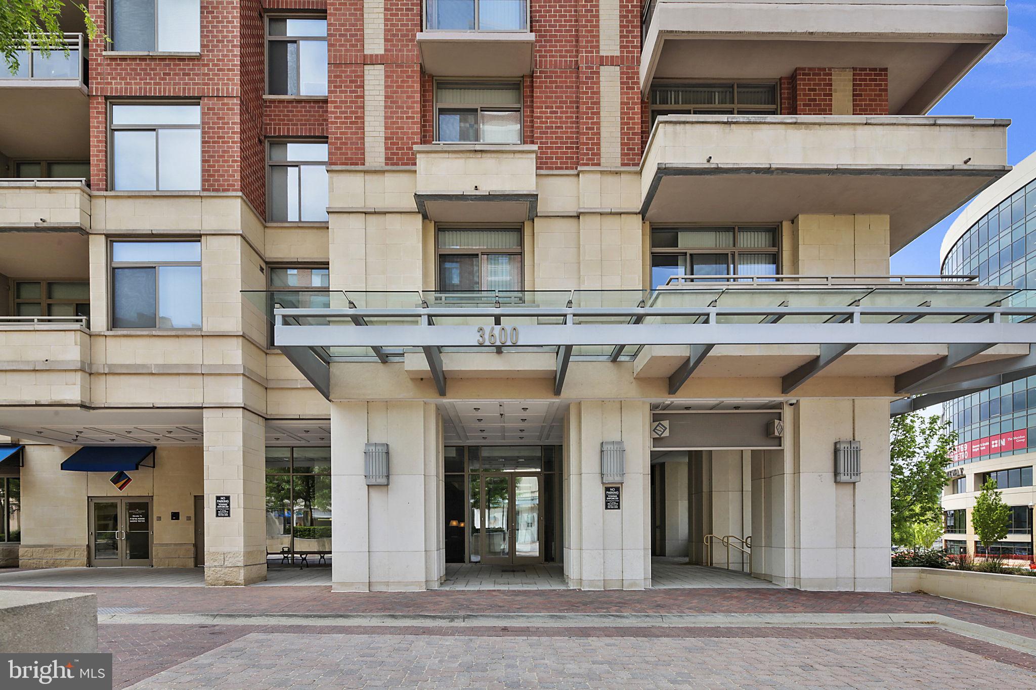 ECLIPSE ON CENTER PARK - Residential Lease