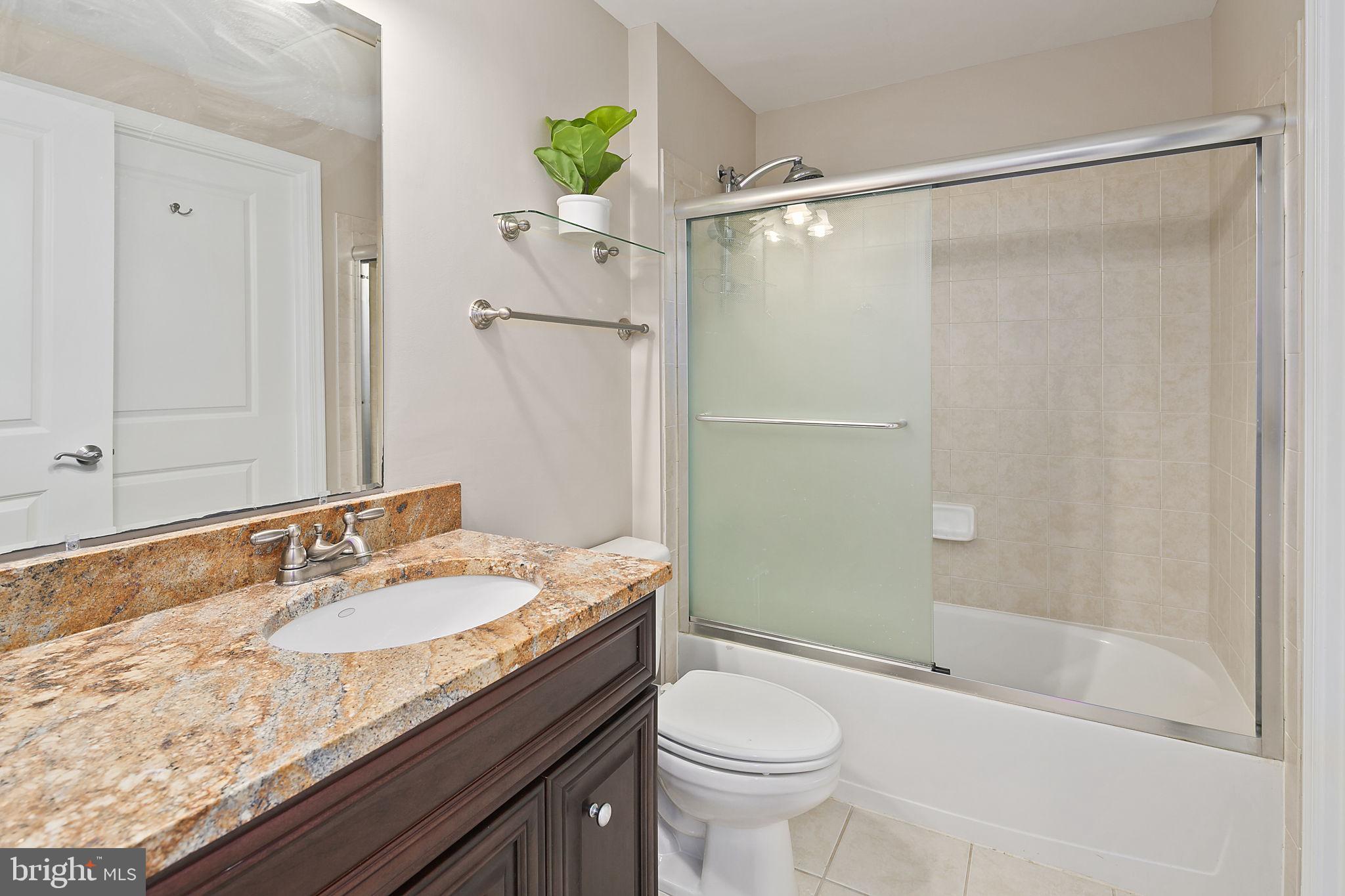 ECLIPSE ON CENTER PARK - Residential Lease