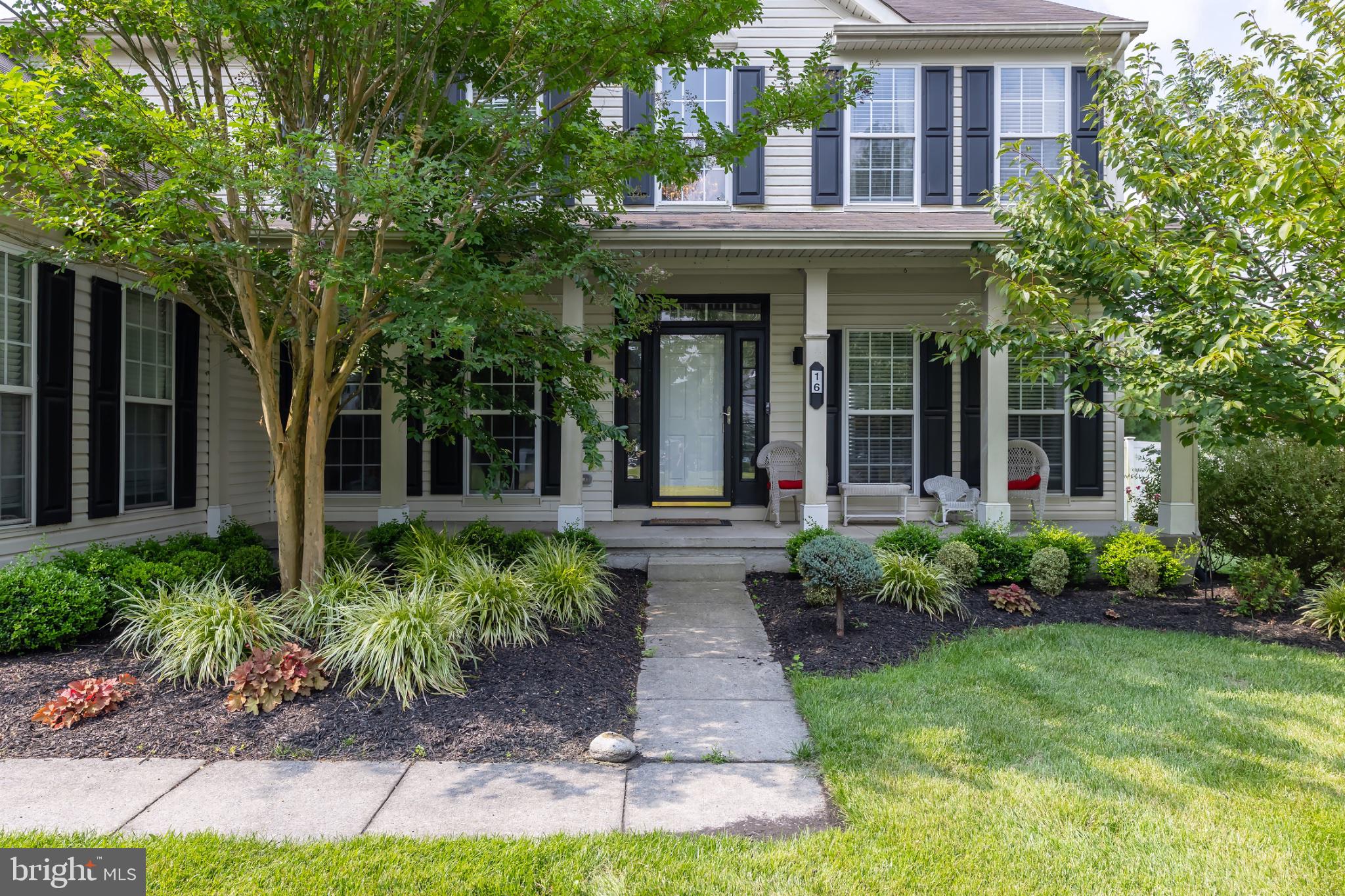 16 NICHOLAS DRIVE