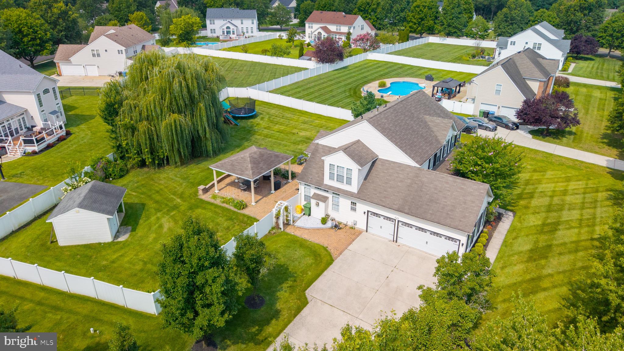 16 NICHOLAS DRIVE