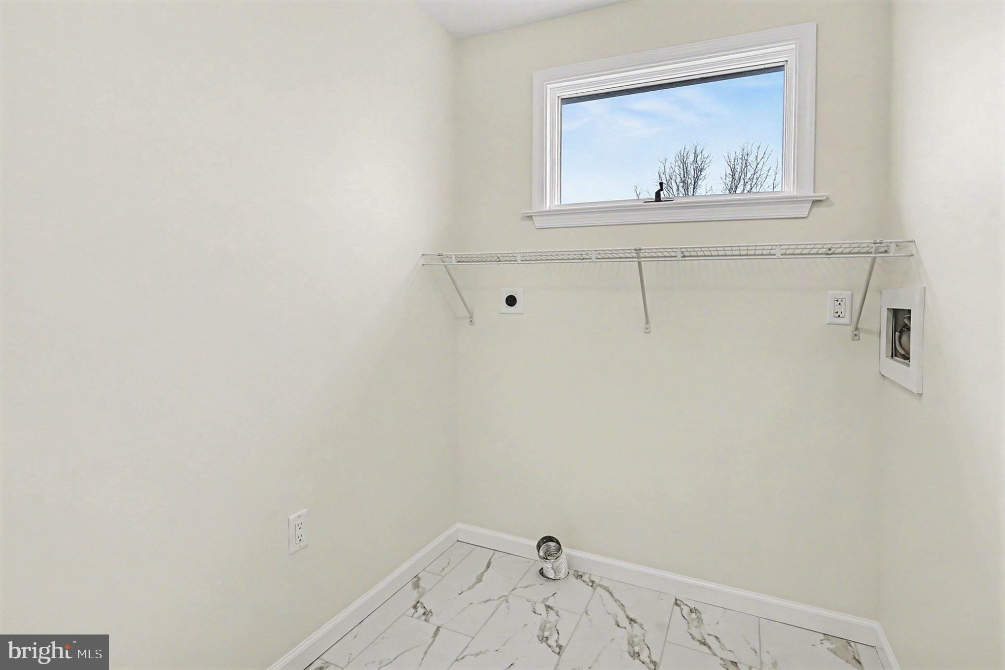 HILLS OVER PRATTS - Residential