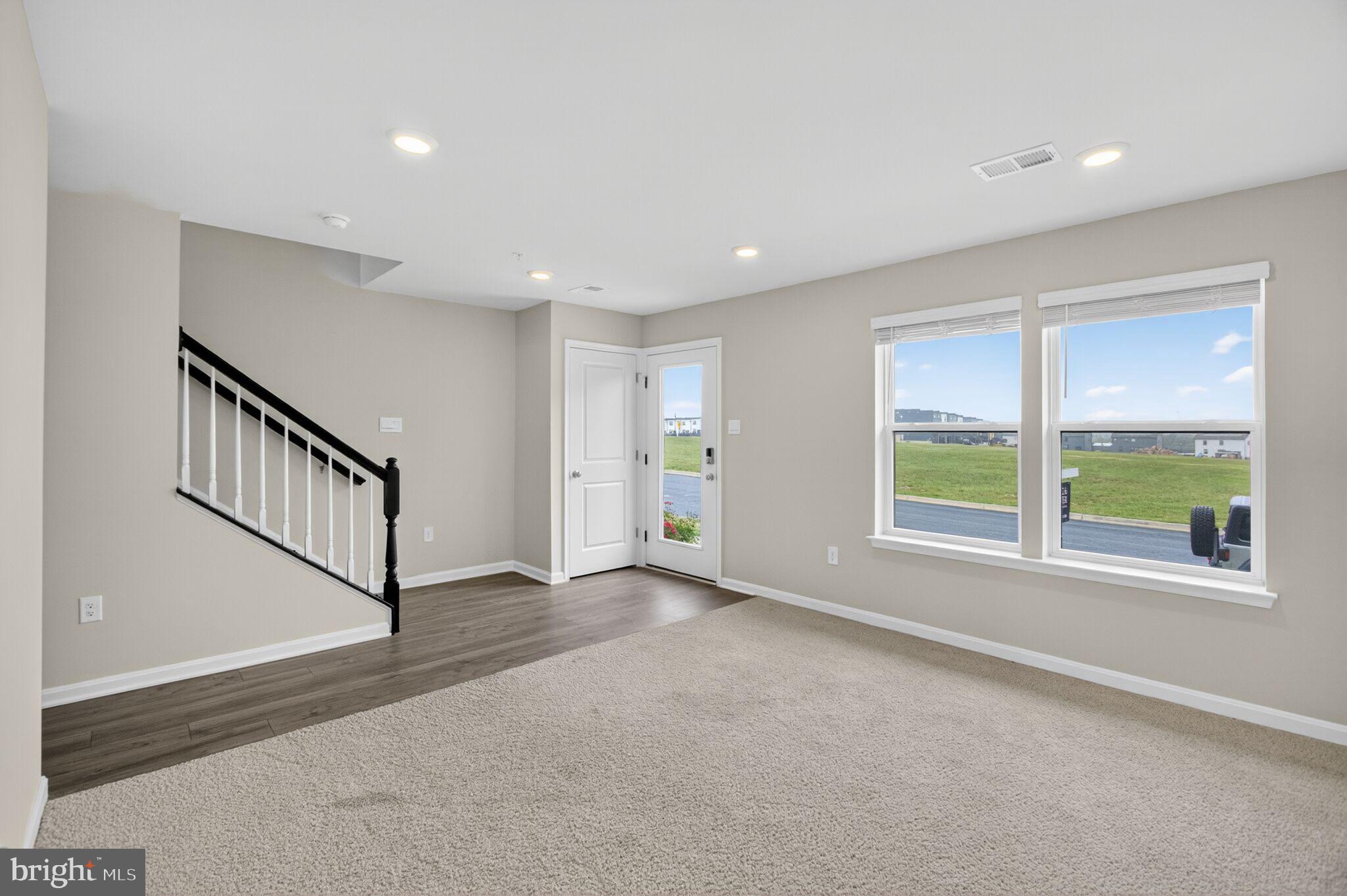 RENN QUARTER - Residential Lease