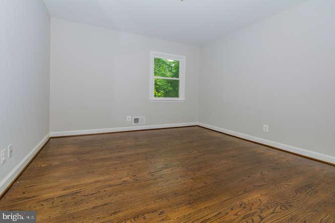 SELBY GROVE - Residential