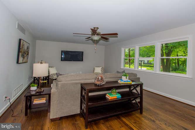 SELBY GROVE - Residential