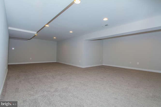 SELBY GROVE - Residential