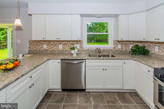 SELBY GROVE - Residential