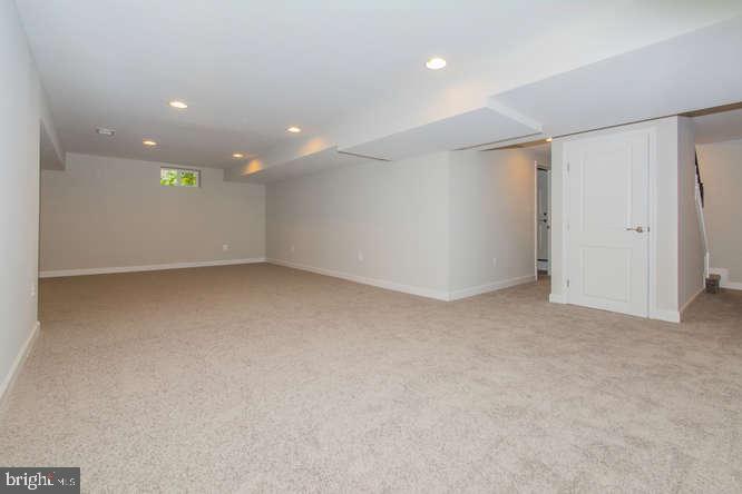 SELBY GROVE - Residential