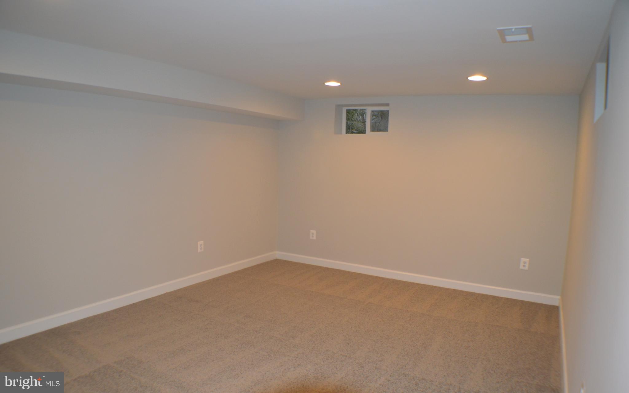 SELBY GROVE - Residential