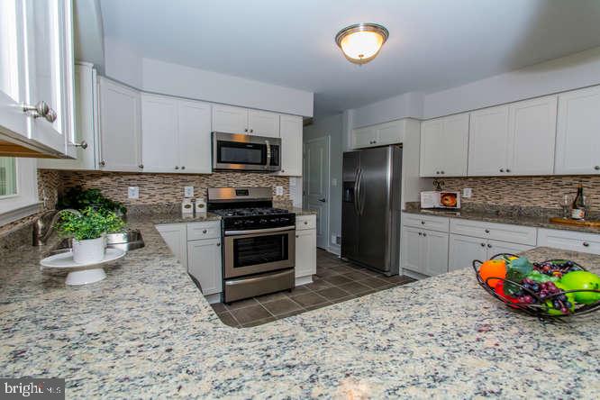 SELBY GROVE - Residential