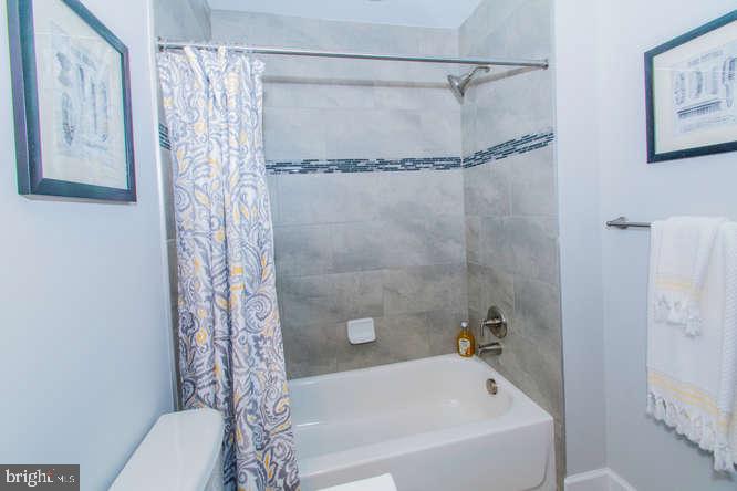 SELBY GROVE - Residential