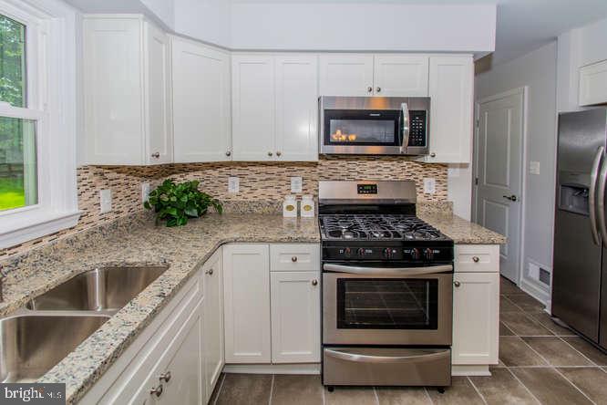 SELBY GROVE - Residential