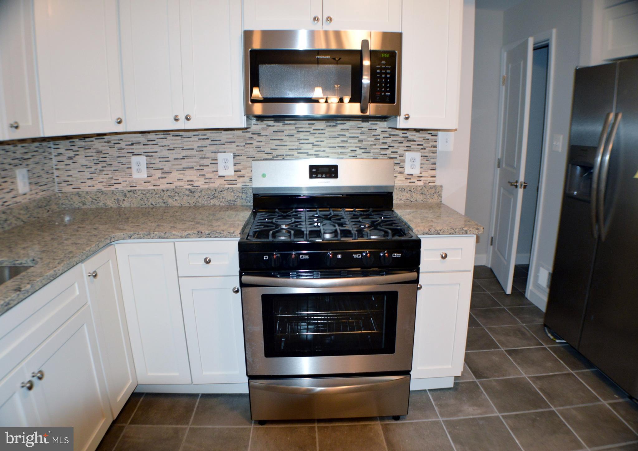 SELBY GROVE - Residential