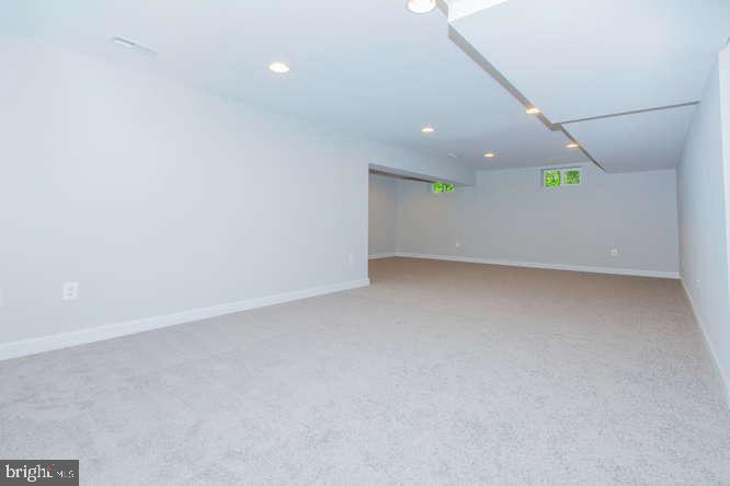 SELBY GROVE - Residential