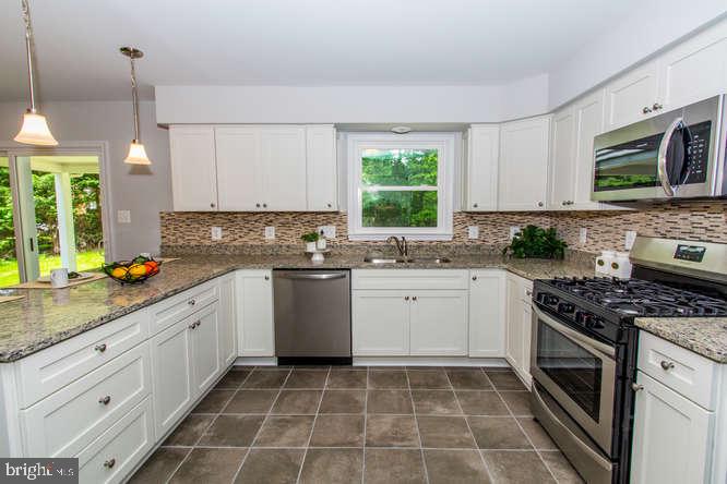 SELBY GROVE - Residential