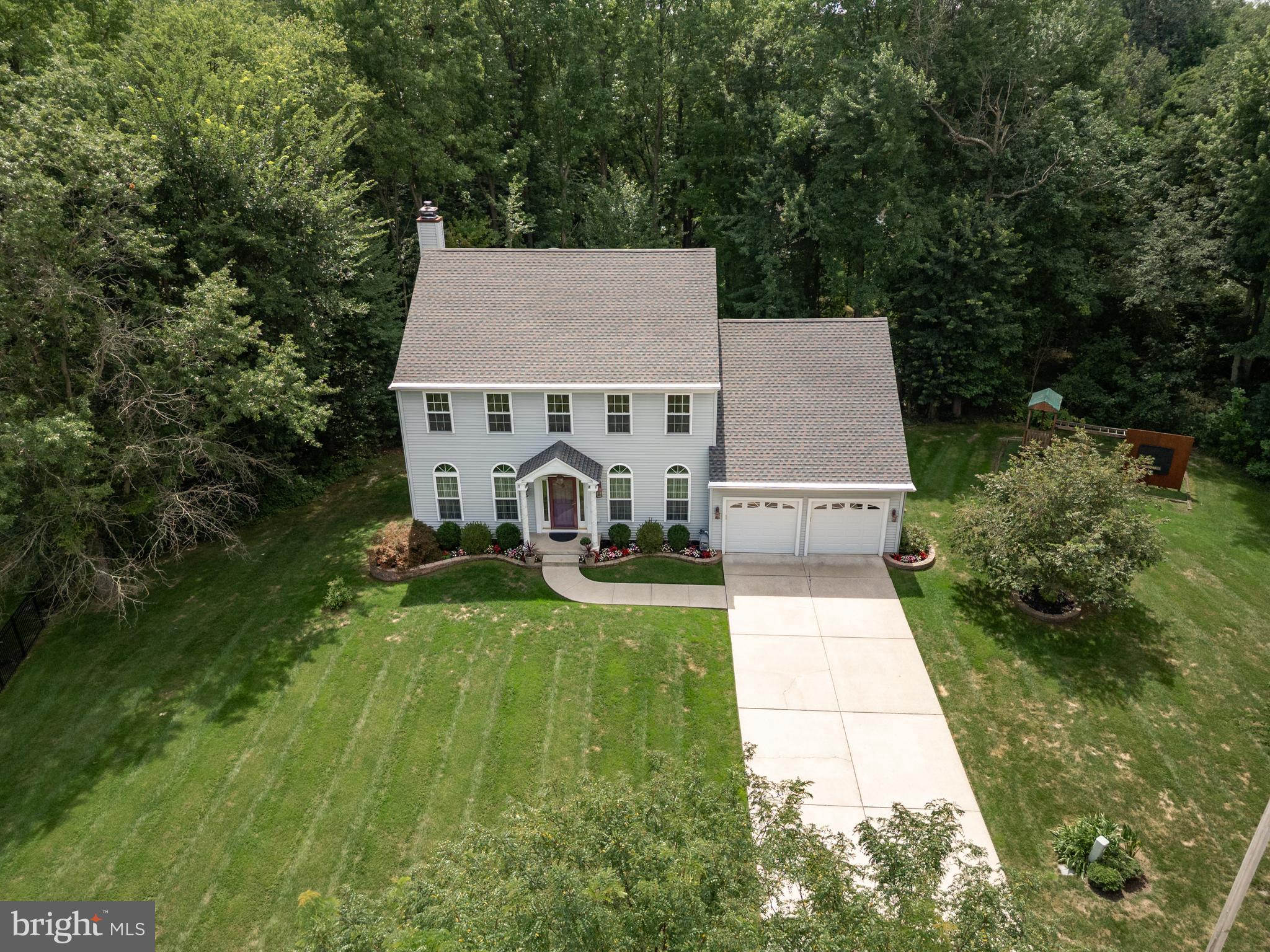 6 TURNBERRY COURT