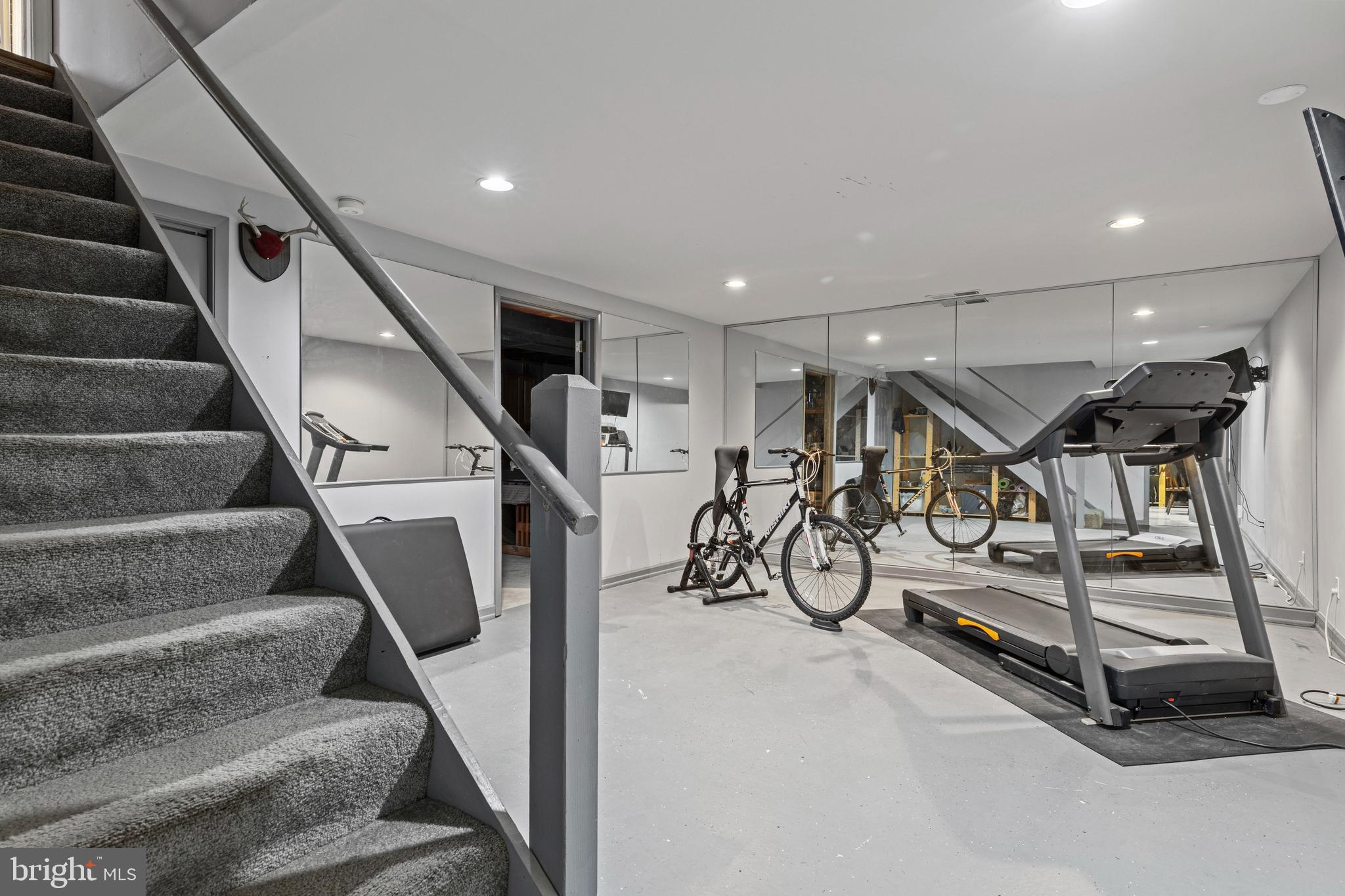 GOODLEY MANOR - Residential