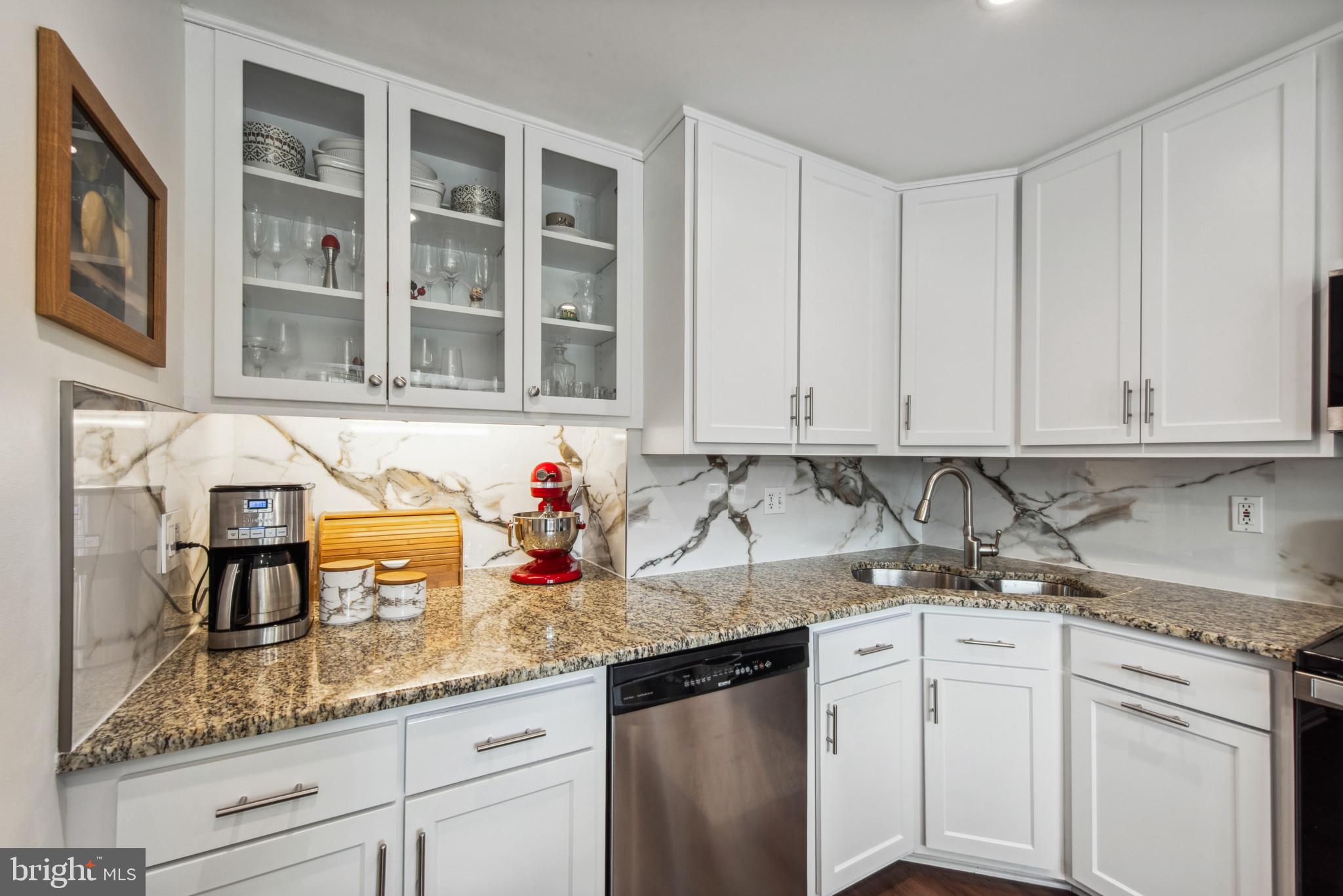 LOVETON FARMS - Residential Lease