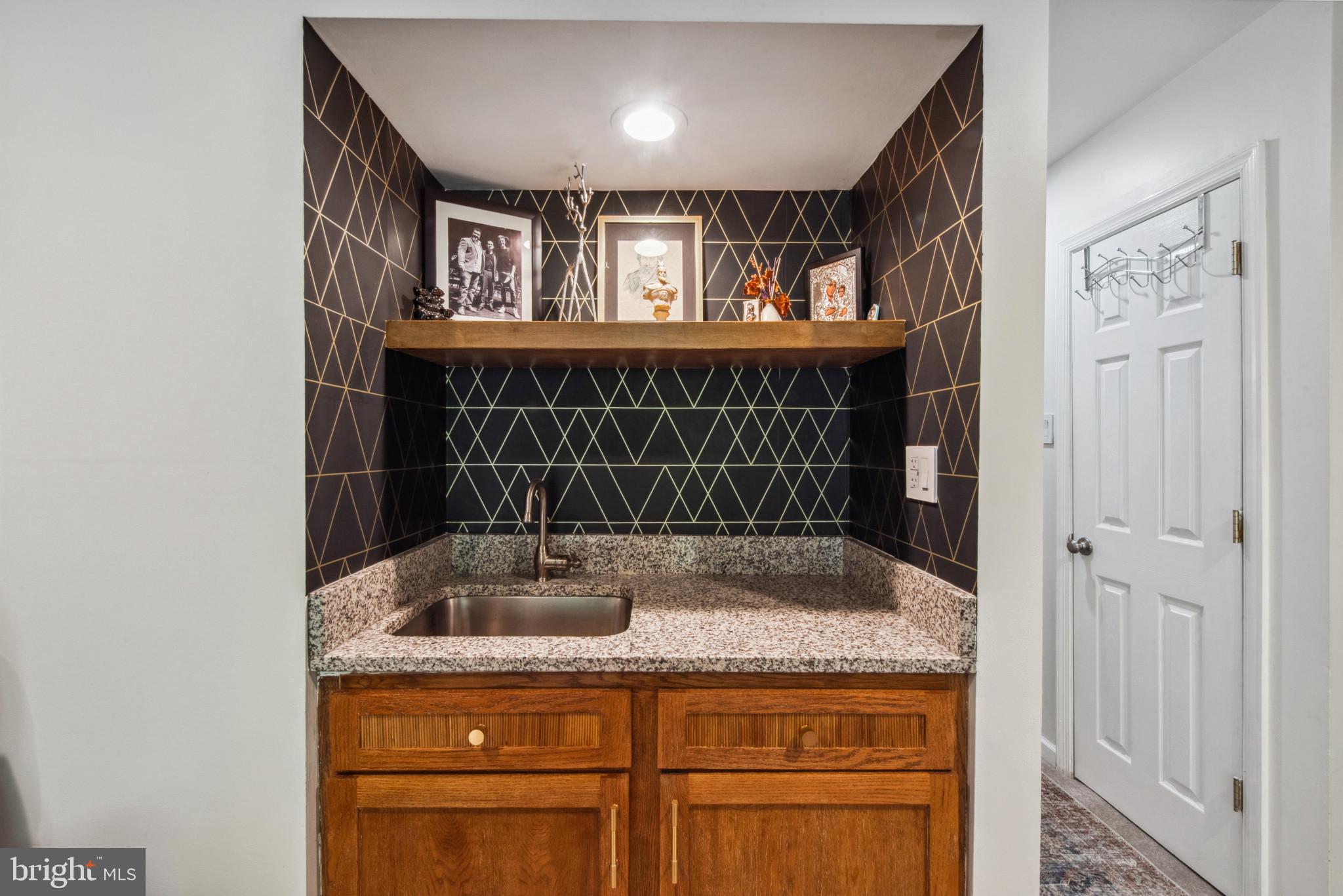 LOVETON FARMS - Residential Lease