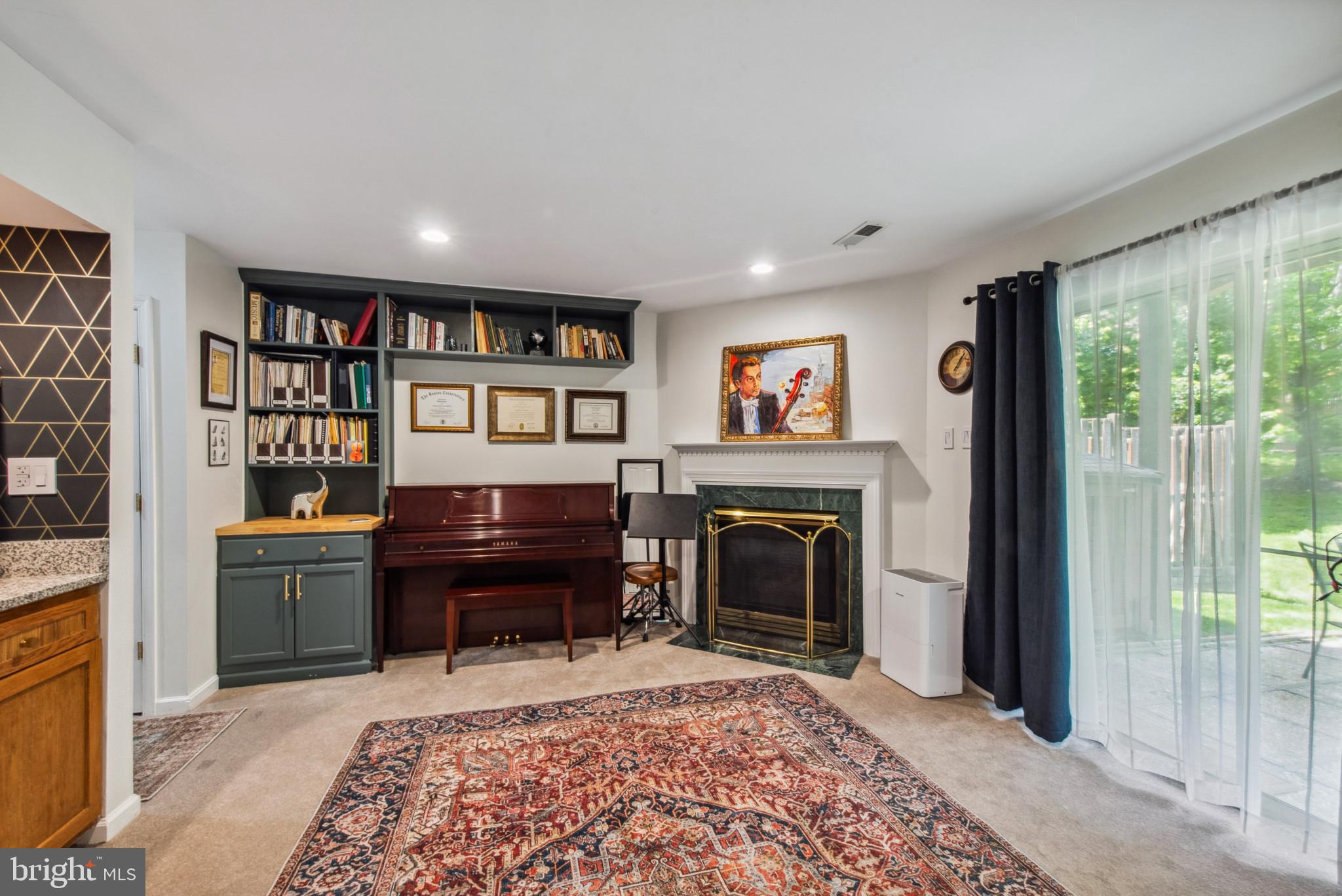 LOVETON FARMS - Residential Lease