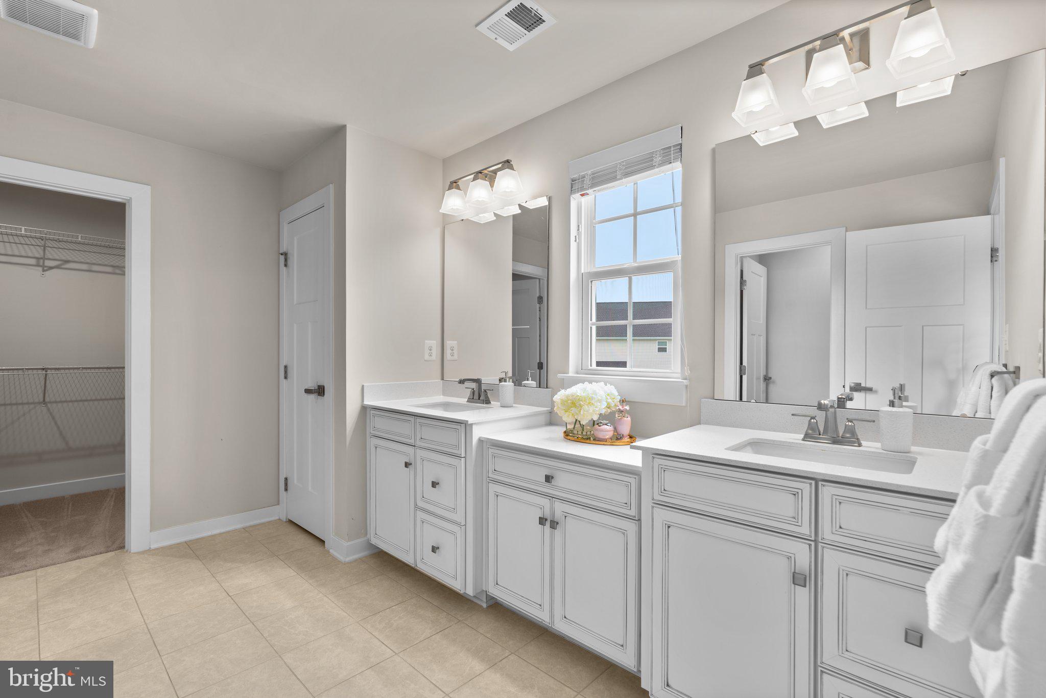 TWO RIVERS - Residential