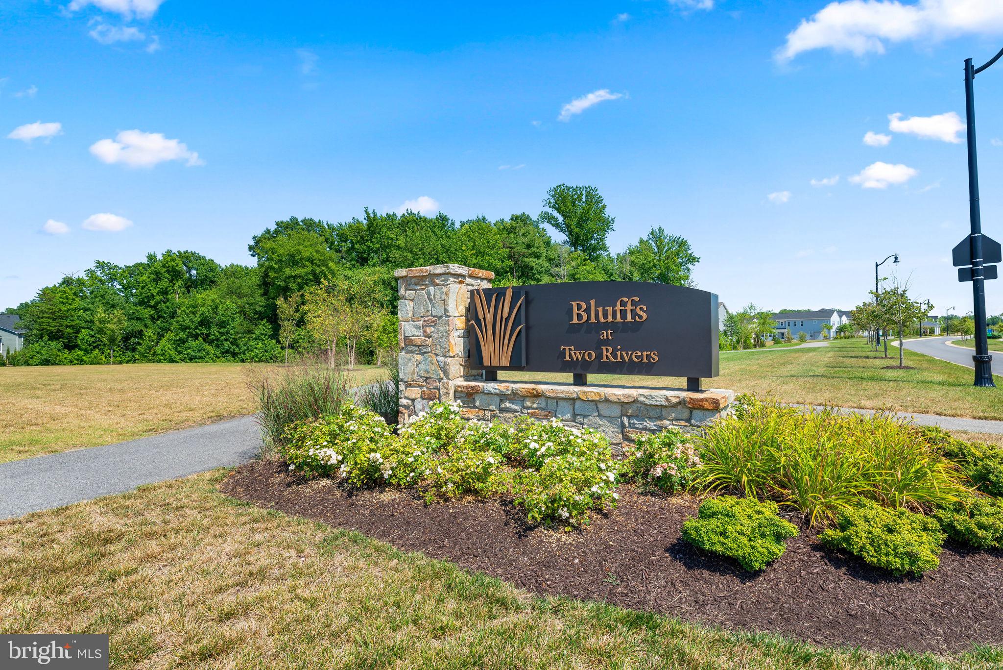 TWO RIVERS - Residential