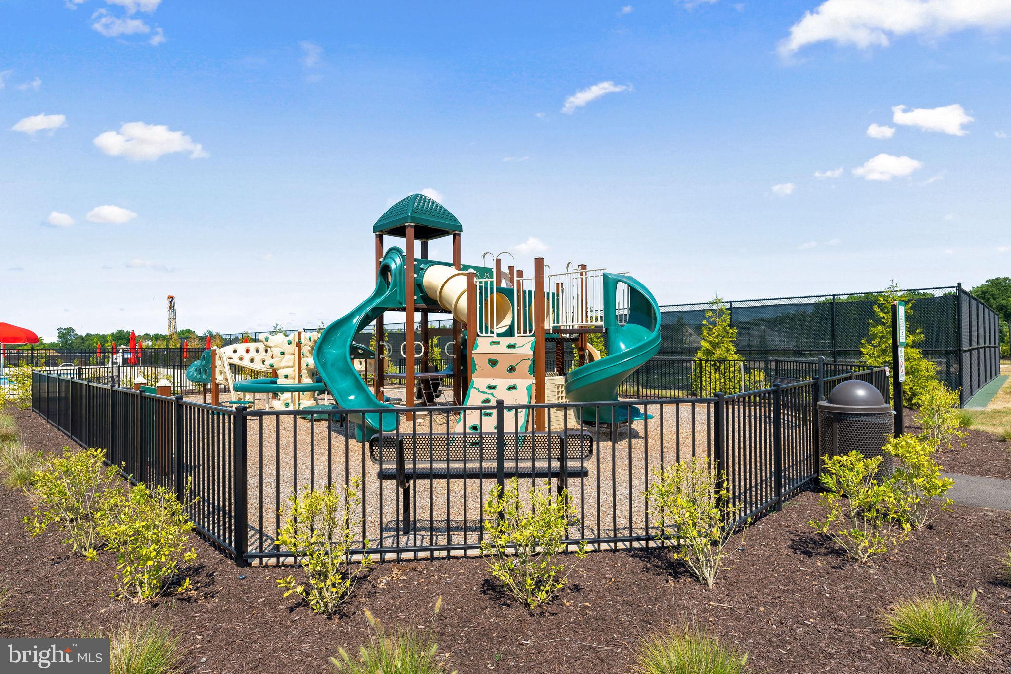 TWO RIVERS - Residential