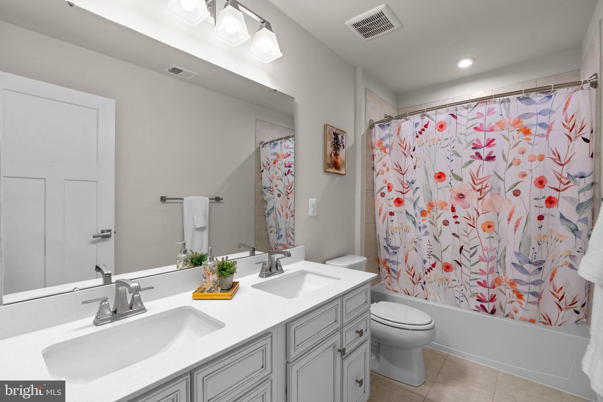 TWO RIVERS - Residential