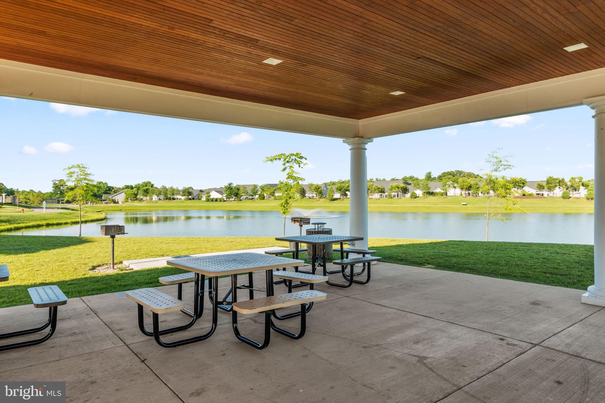 TWO RIVERS - Residential