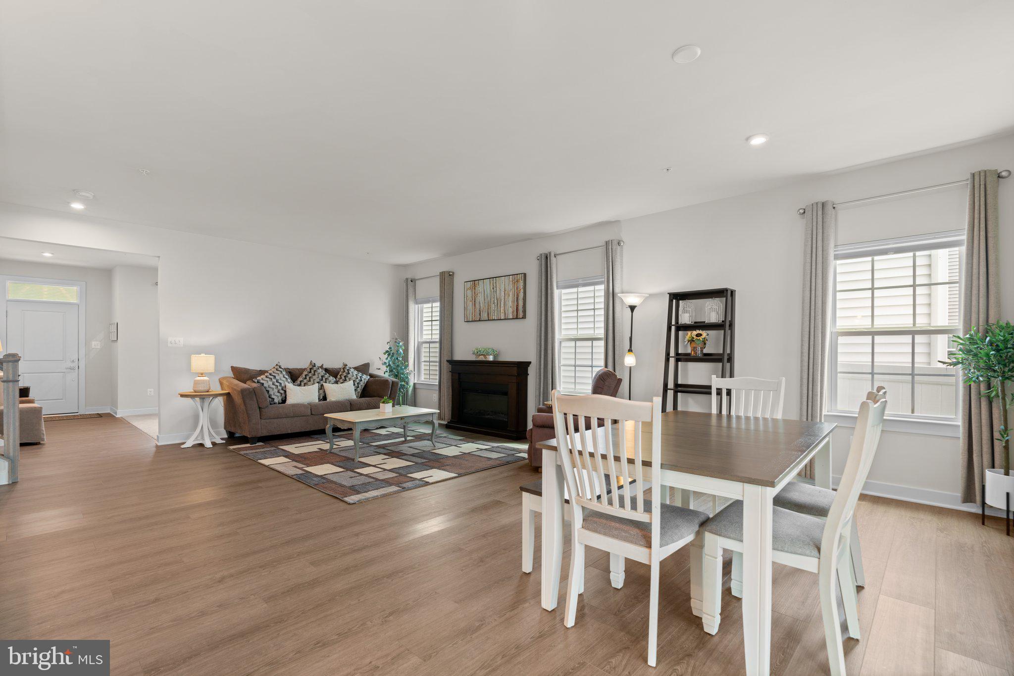 TWO RIVERS - Residential