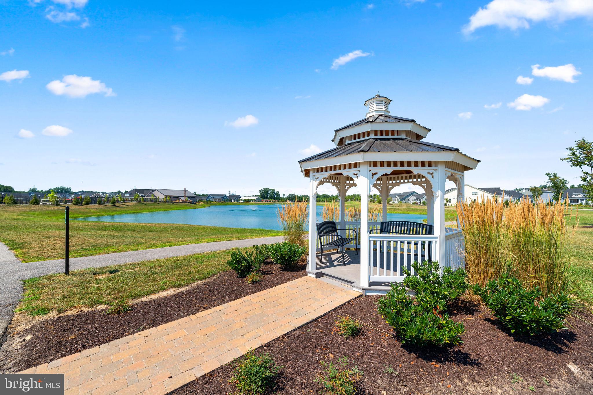 TWO RIVERS - Residential