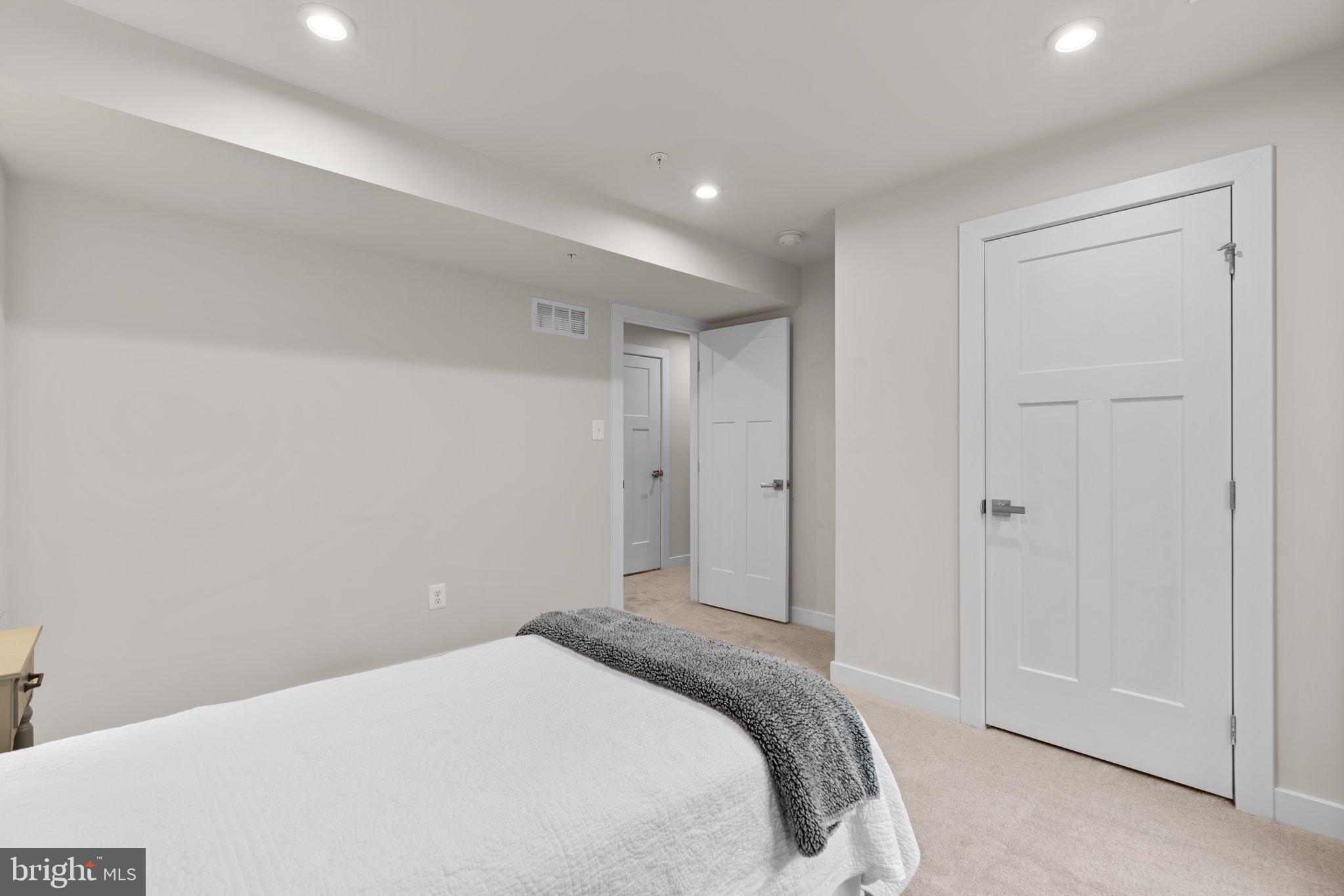 TWO RIVERS - Residential