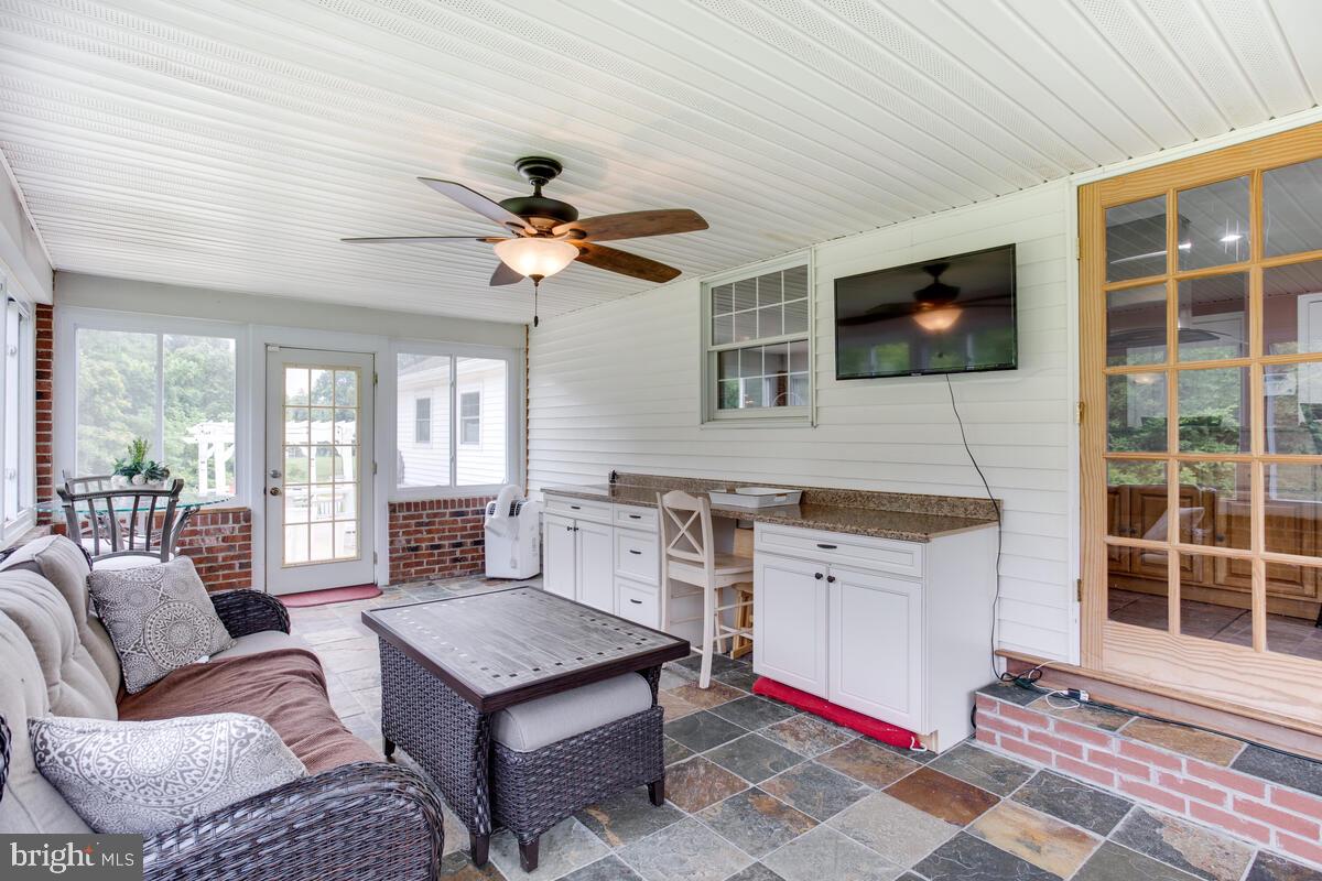 WESLEY CHURCH - Residential