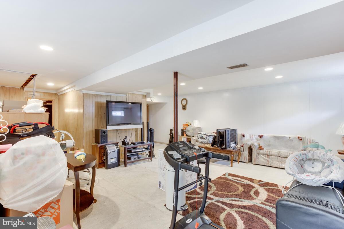 WESLEY CHURCH - Residential