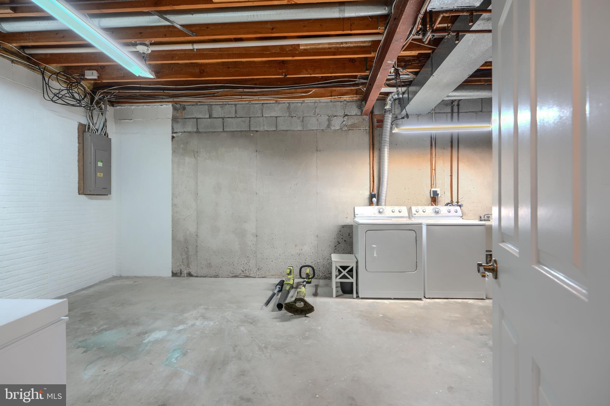 COPPERFIELD AT FIVE FRM - Residential