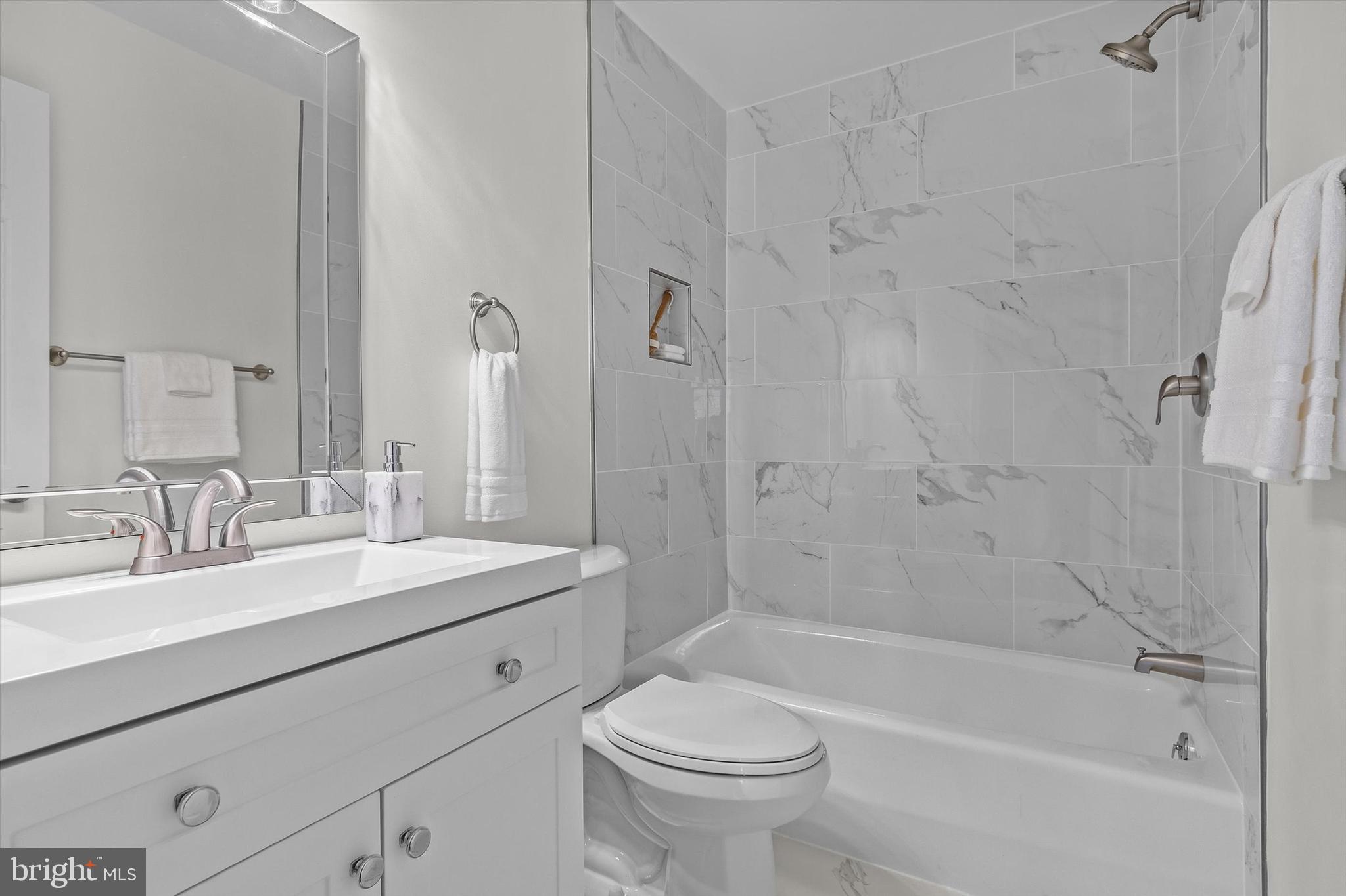 OLD TOWN ALEXANDRIA - Residential