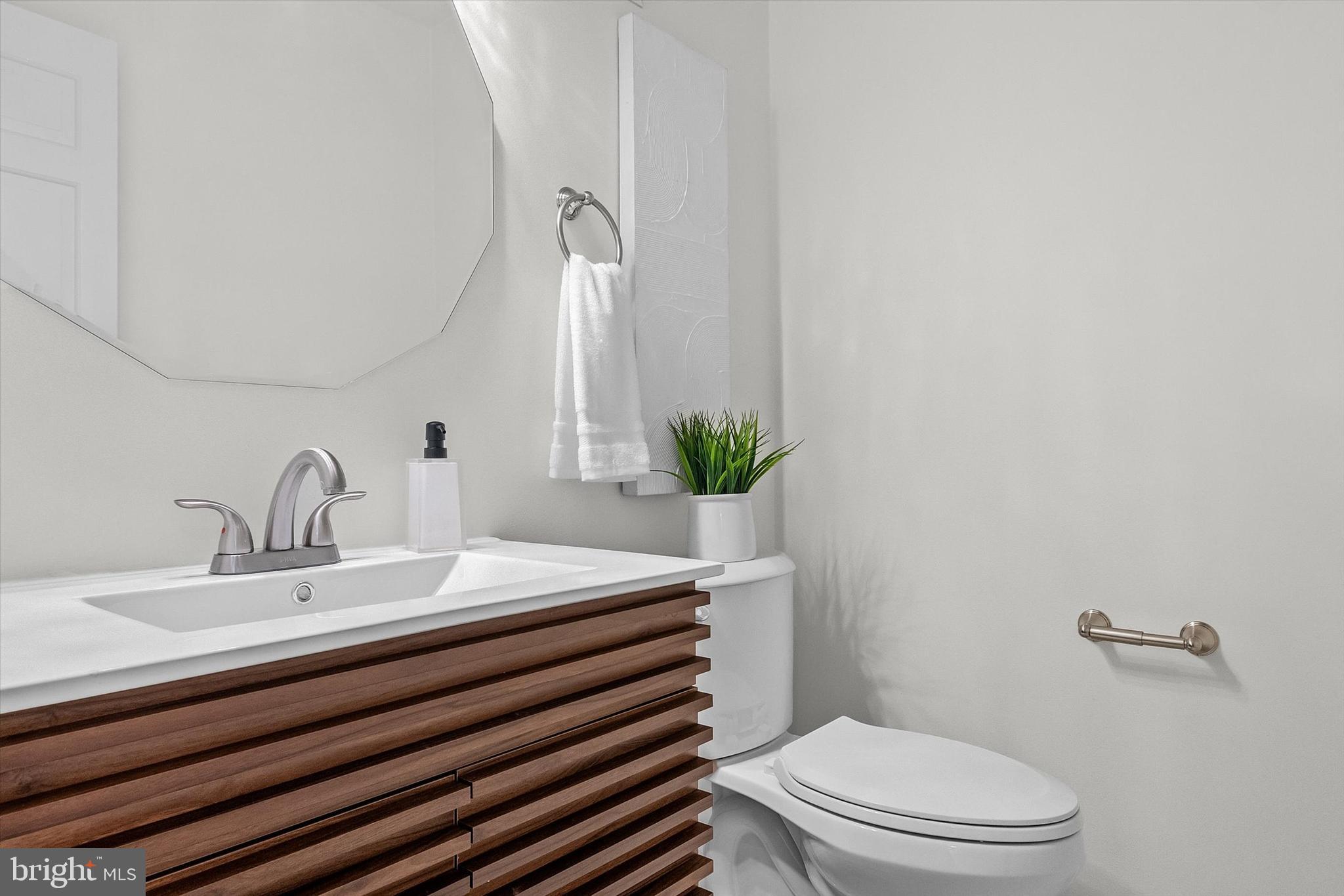 OLD TOWN ALEXANDRIA - Residential