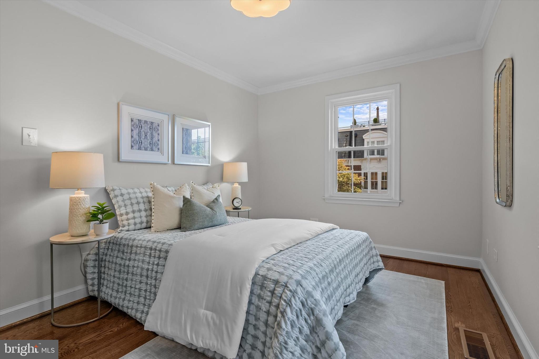 OLD TOWN ALEXANDRIA - Residential