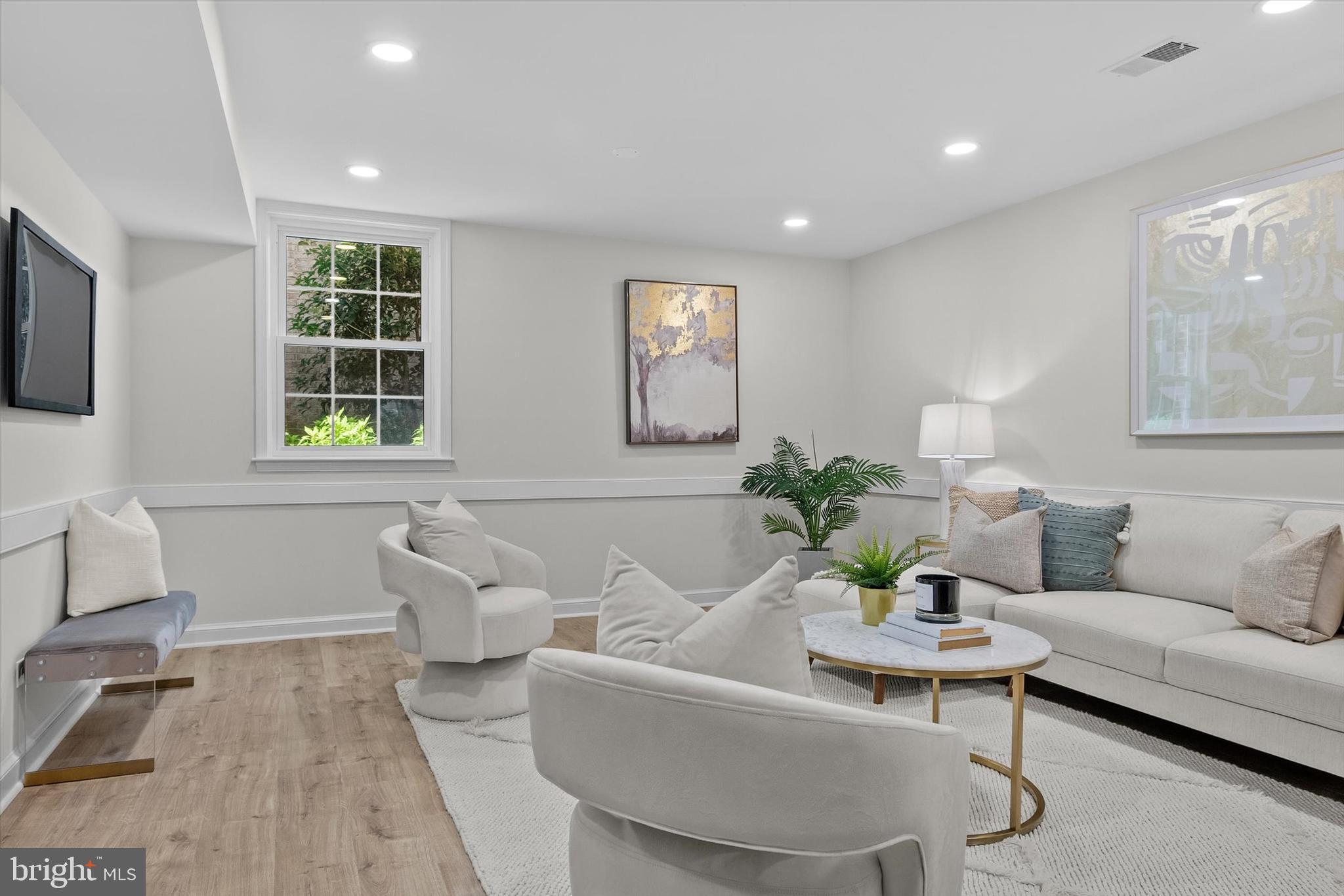 OLD TOWN ALEXANDRIA - Residential