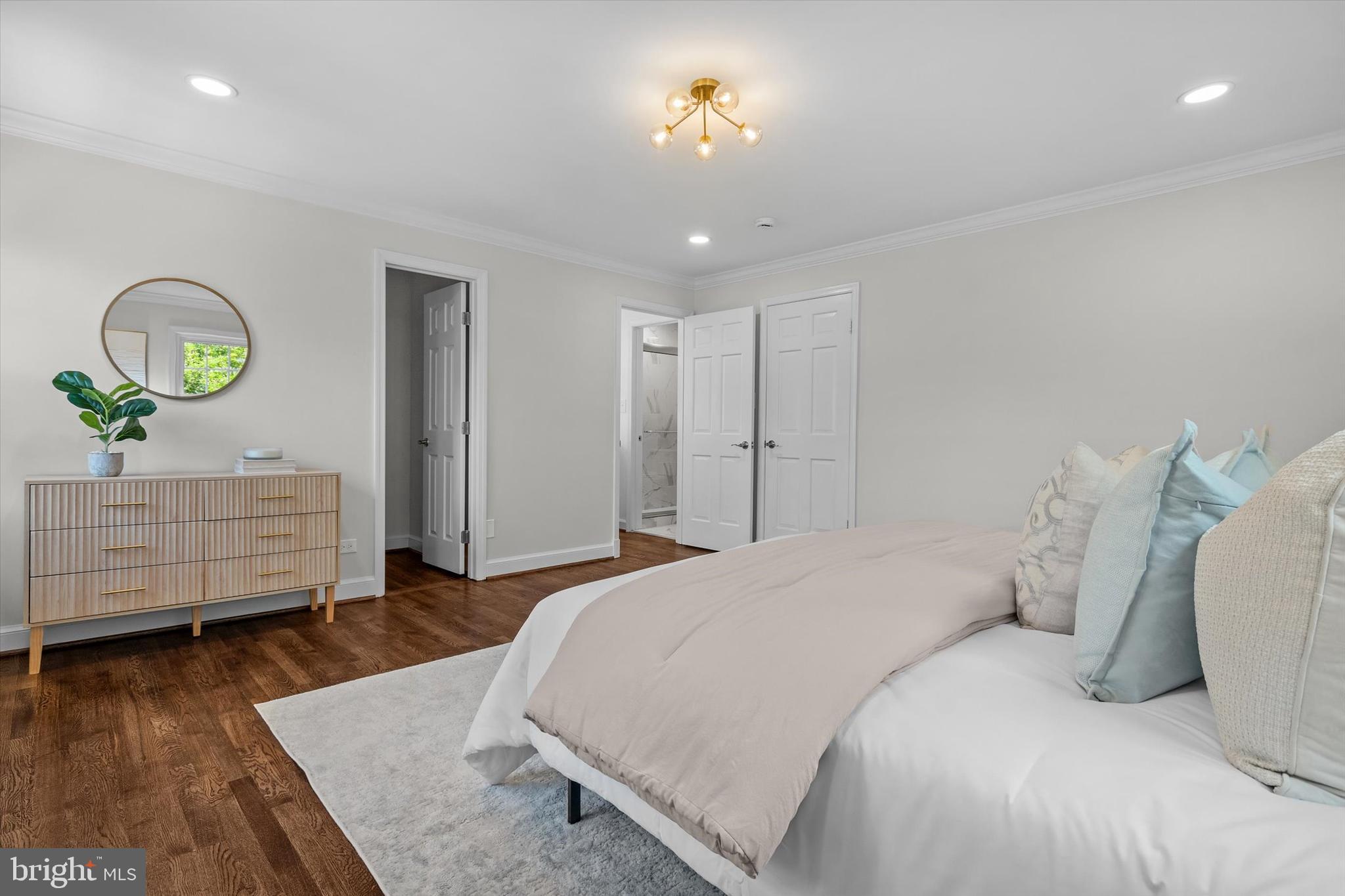 OLD TOWN ALEXANDRIA - Residential