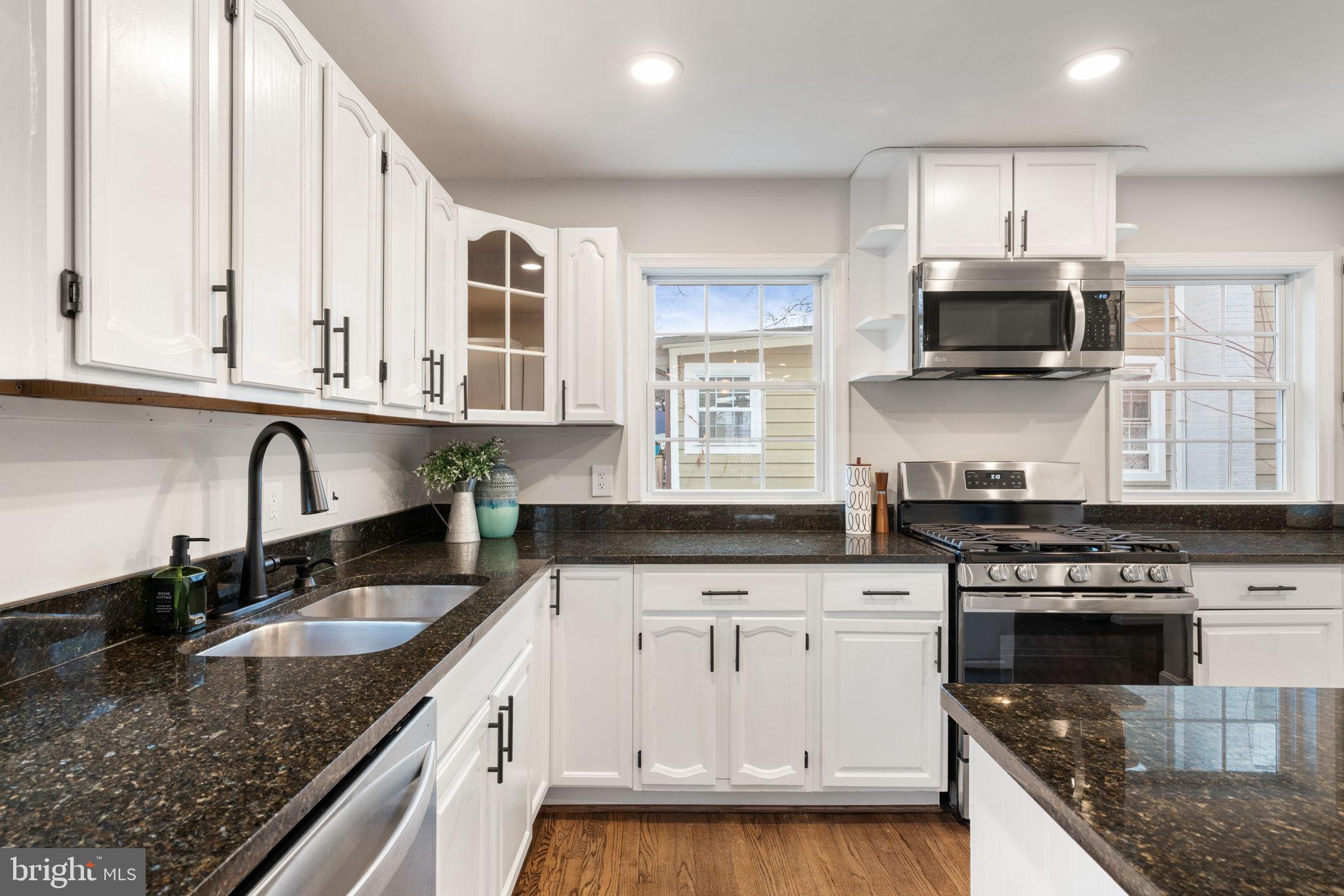 HALEMHURST - Residential