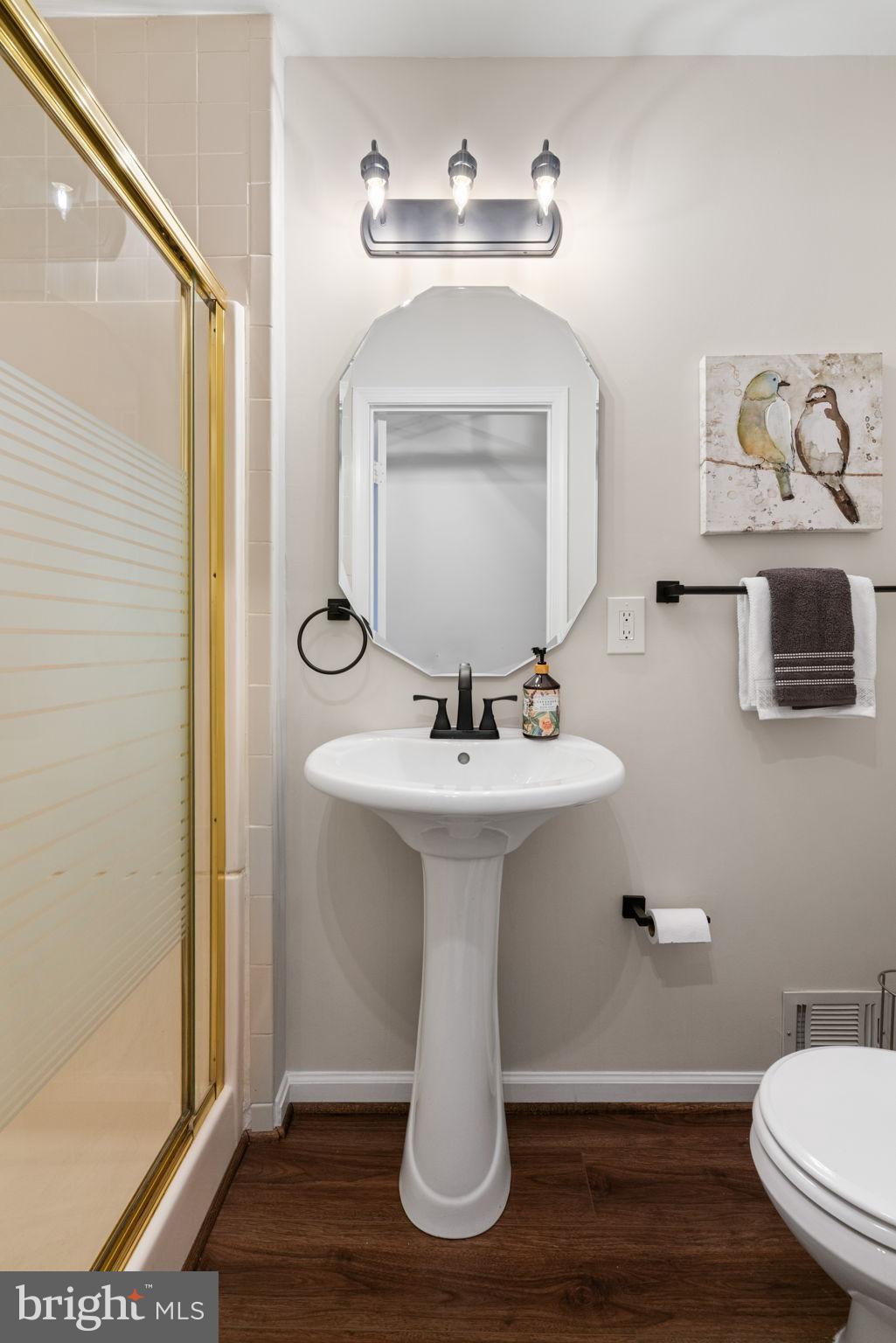 HALEMHURST - Residential