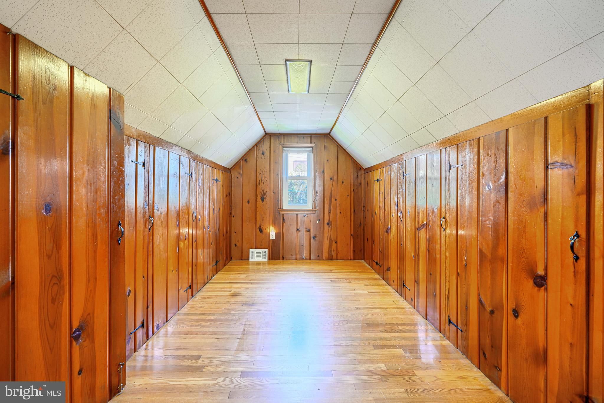 COLLEGE PARK - Residential