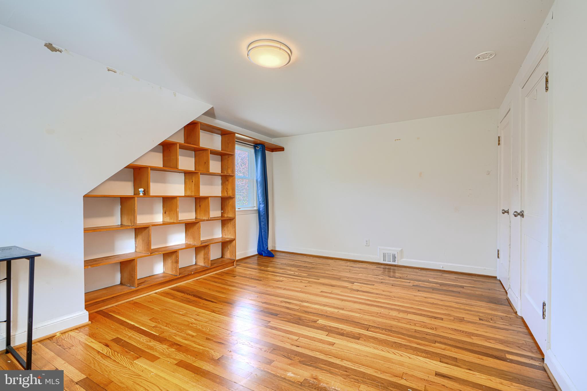 COLLEGE PARK - Residential