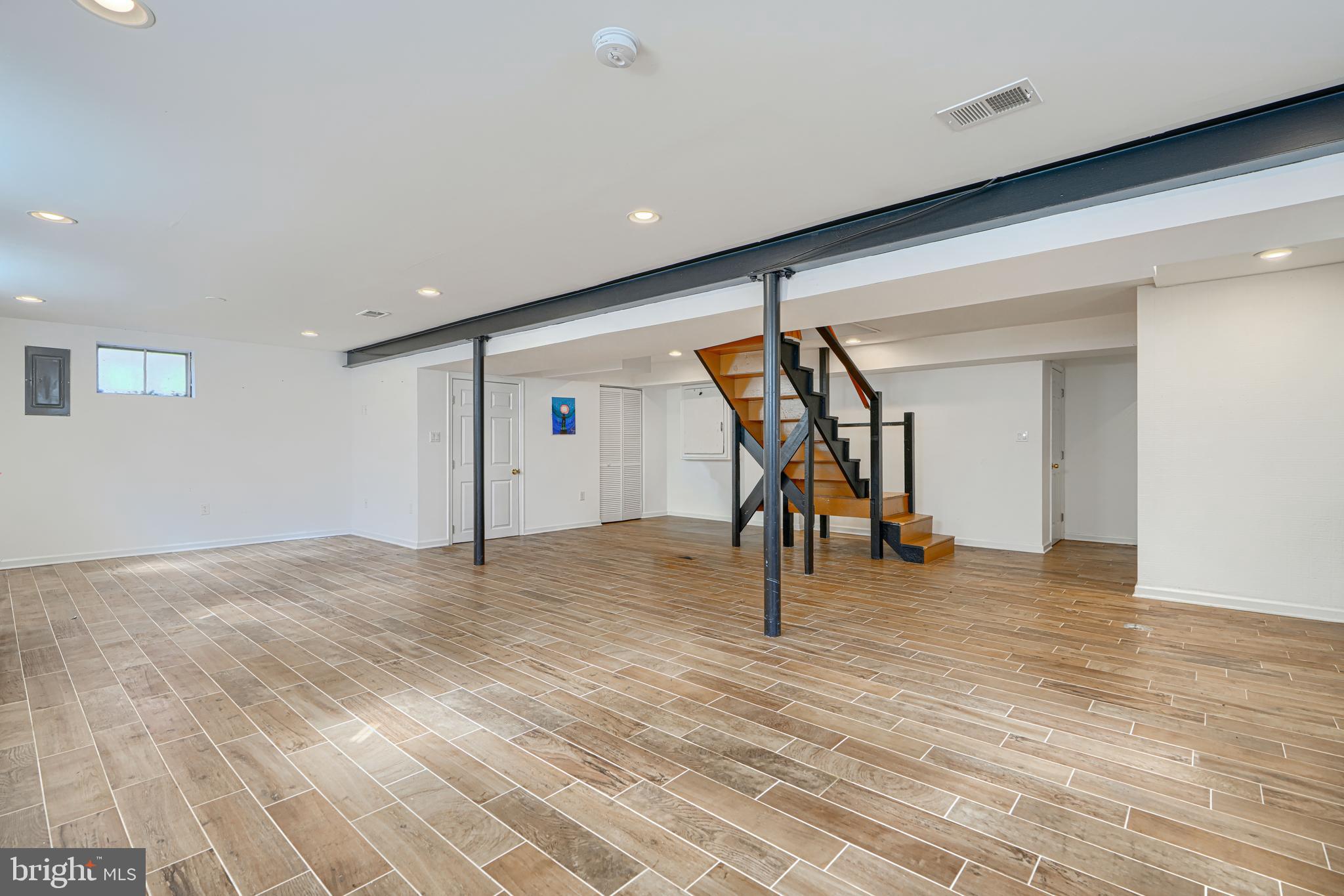 COLLEGE PARK - Residential