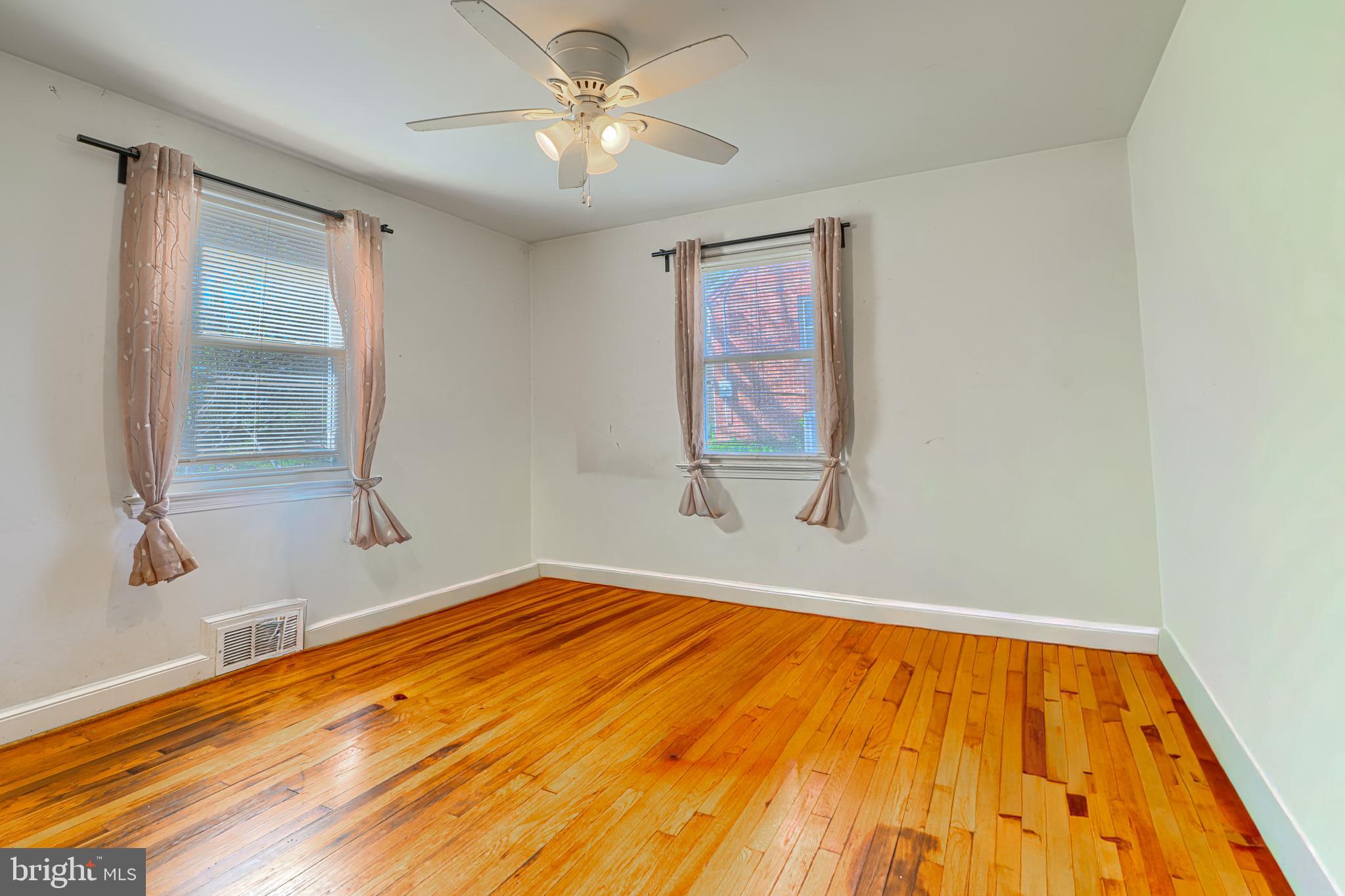 COLLEGE PARK - Residential