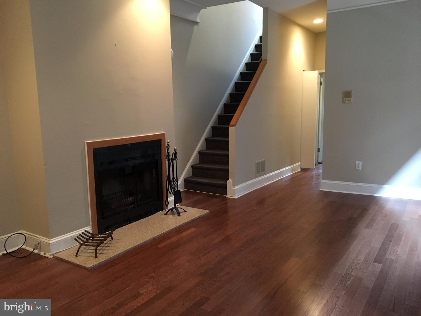 ART MUSEUM AREA - Residential Lease