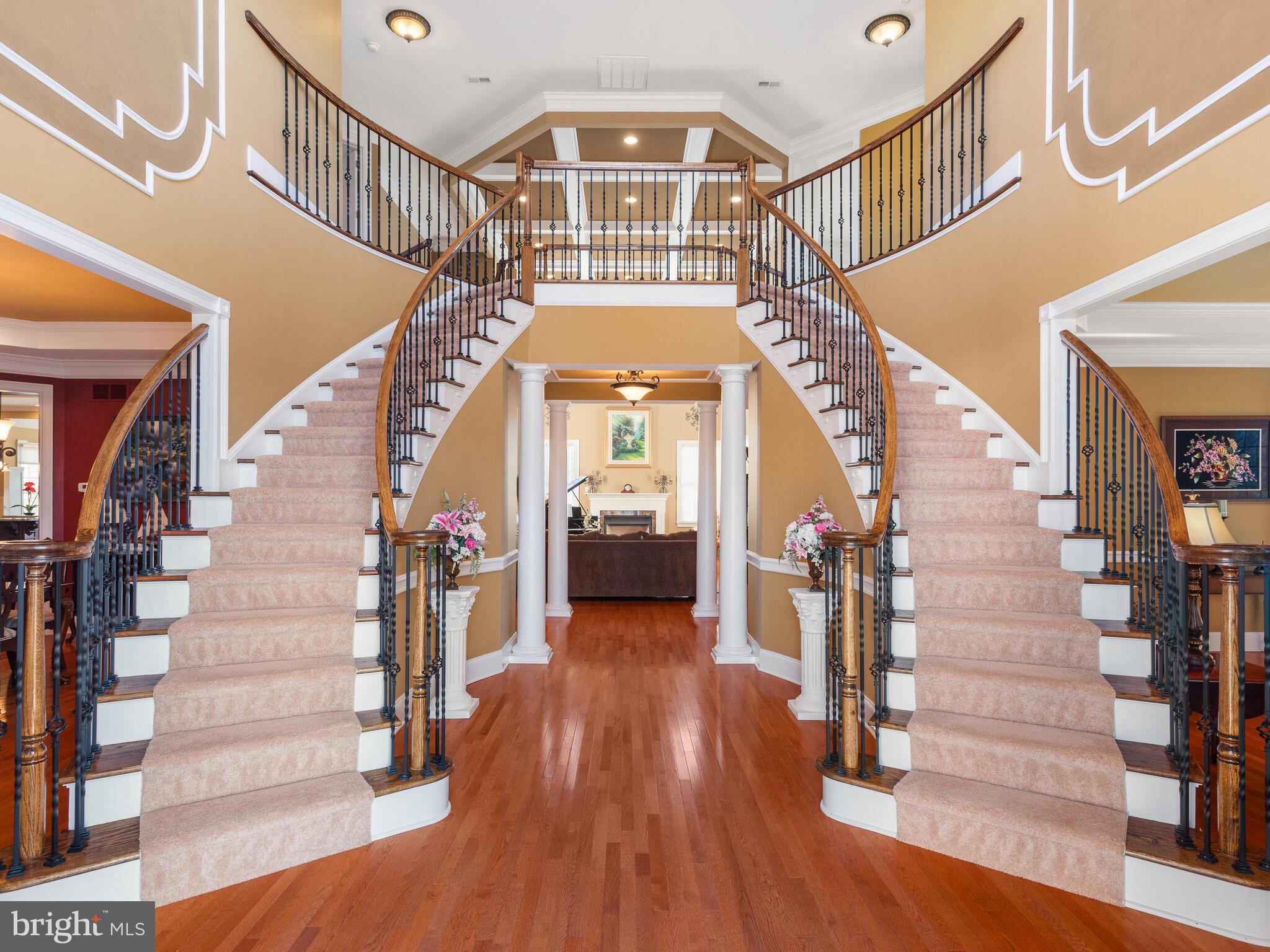 RIVERCREST - Residential