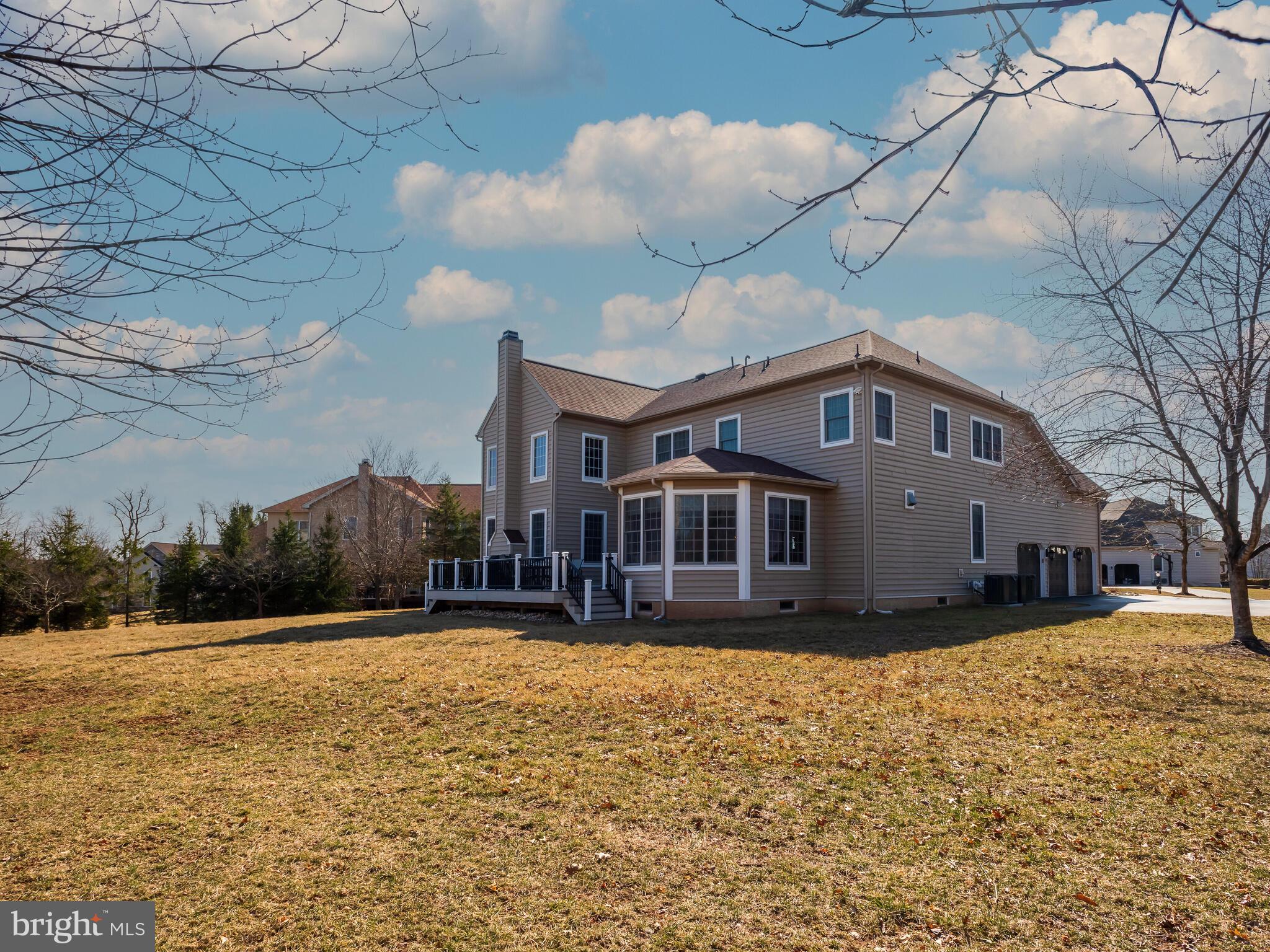 RIVERCREST - Residential