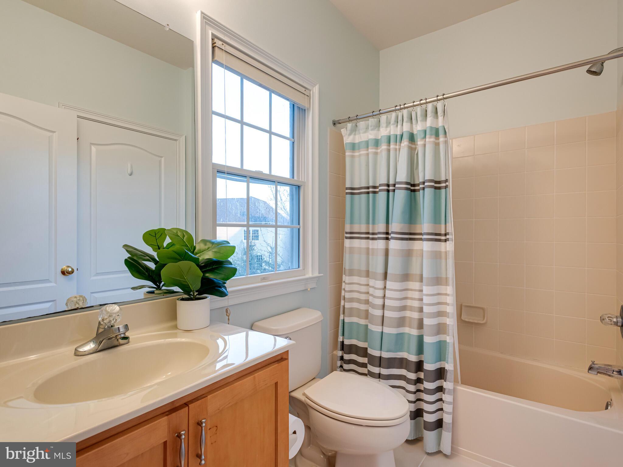 RIVERCREST - Residential